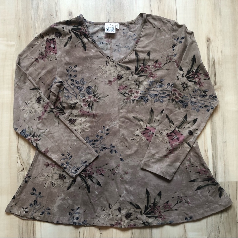 ✨$12 Clear Out ✨ Parsley & Sage Taupe Floral V-Neck Long Sleeve Top - Picture 2 of 10